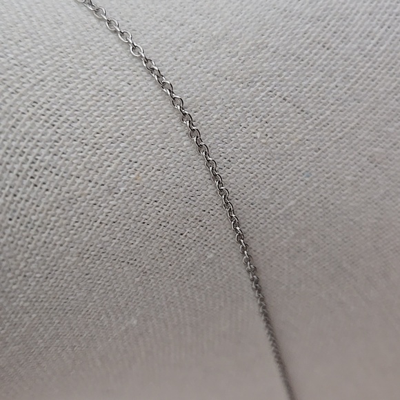 FOIL BACKED GLASS PENDANT NECKLACE - Picture 4 of 5